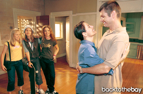 Episode 2856 - The Sutherland family arrive in Summer Bay