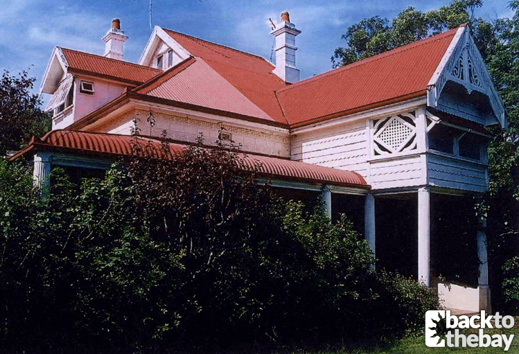 Summer Bay House & Caravan Park